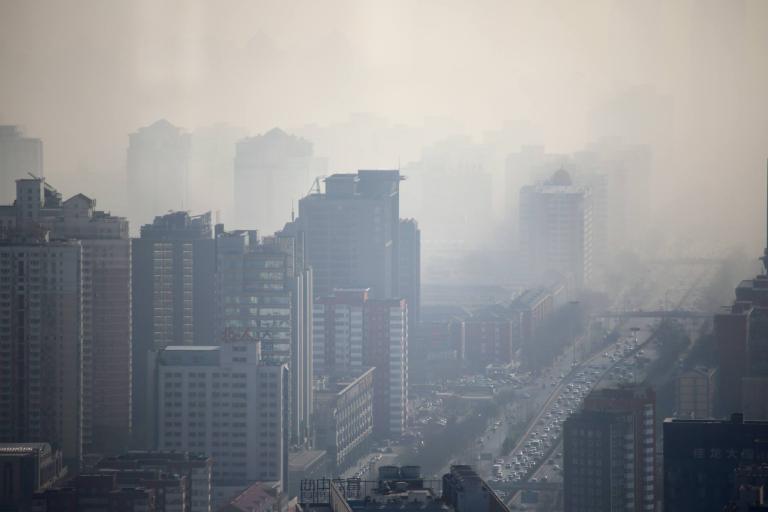 "Smog line" - Beijing - Alfred Lee