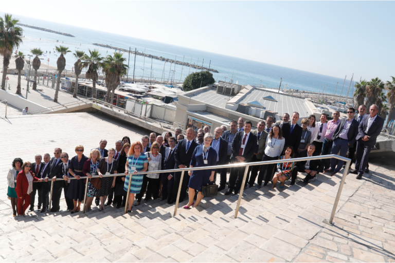 Data exchange improves early warnings